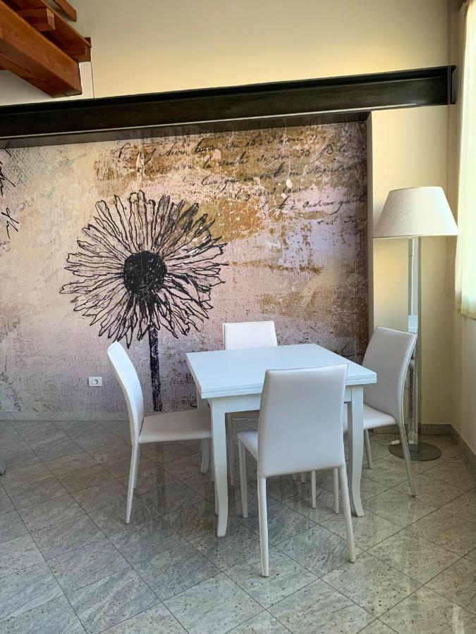 Il Vicoletto Holiday House Volta Mantovana Bagian luar foto