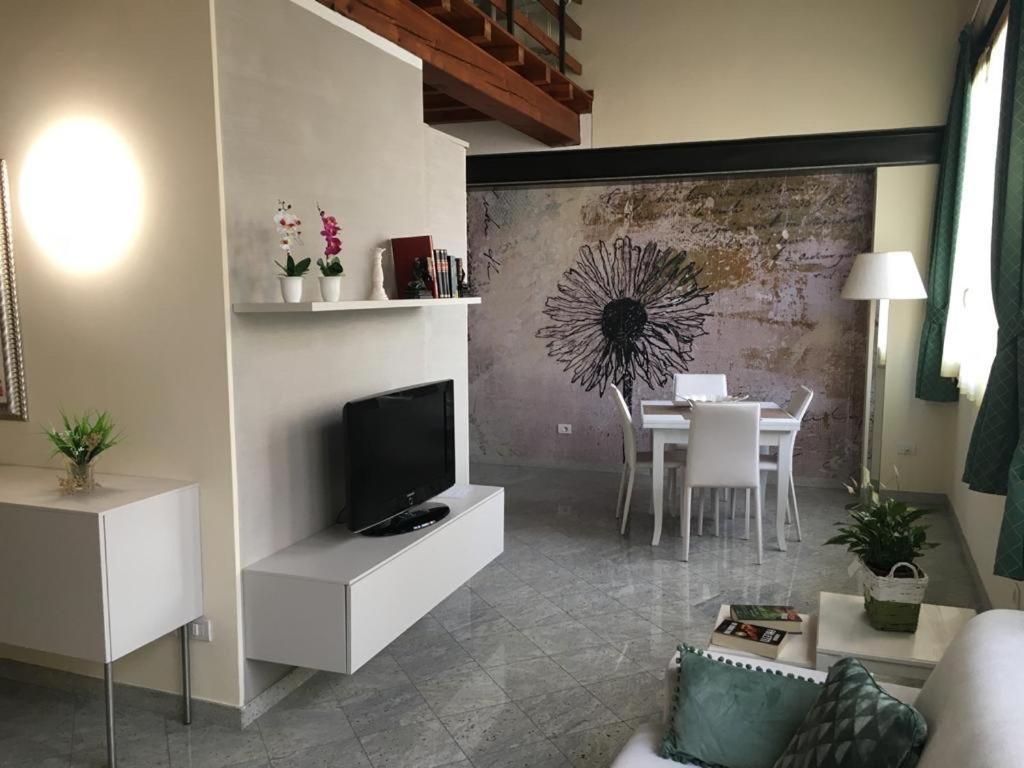 Il Vicoletto Holiday House Volta Mantovana Bagian luar foto