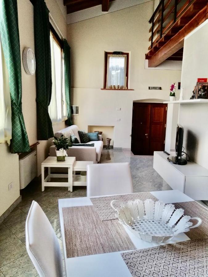 Il Vicoletto Holiday House Volta Mantovana Bagian luar foto